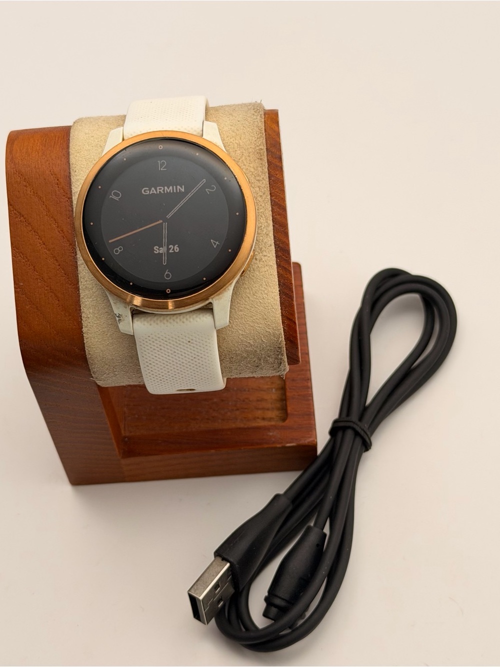 Garmin Vivoactive 4s, Charger included, Tested, White/gold, Very Good, For Women